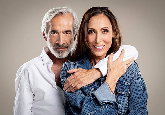 Imanol Arias y María Barranco en una imagen promocional de 'Mejor no decirlo'.
